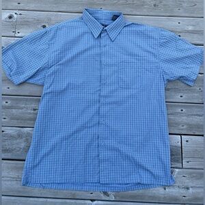 Men’s plaid button down